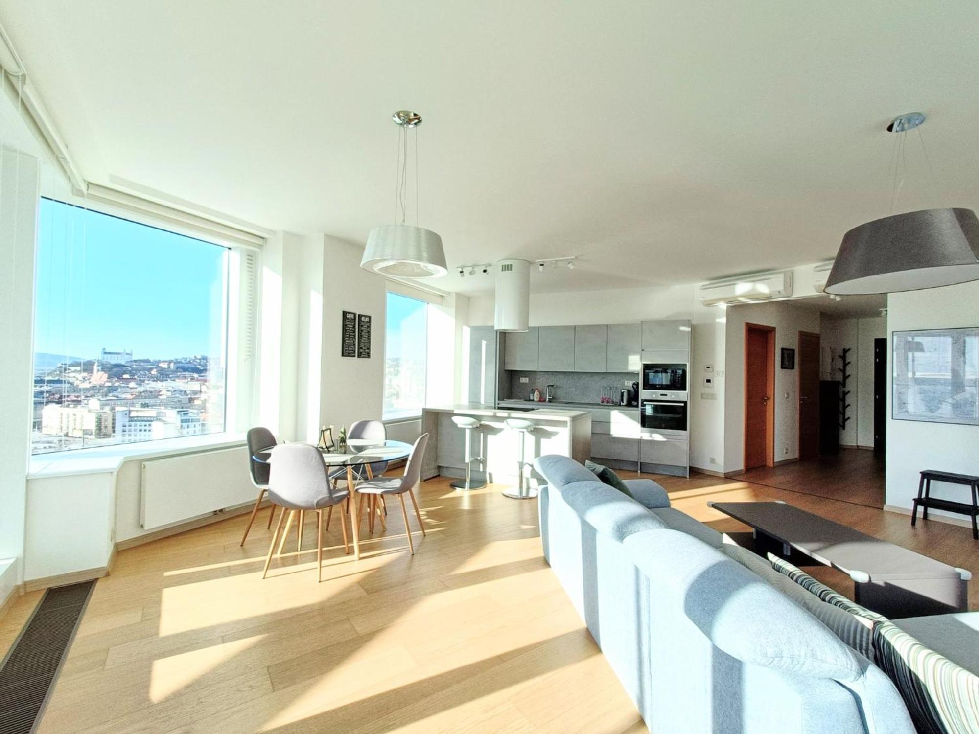 Sag Panorama Apartment 3 Rooms 19Th Floor Great View Free Parking Bratislava Ngoại thất bức ảnh