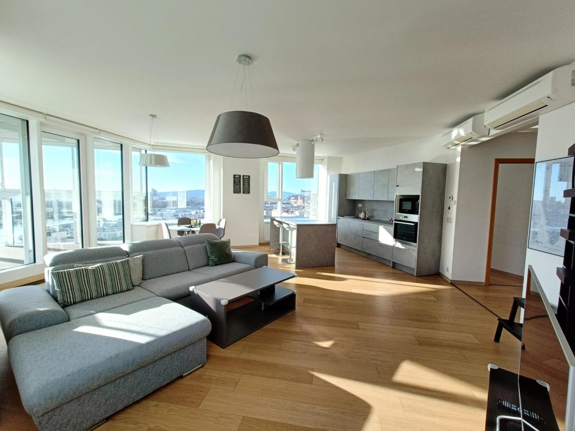 Sag Panorama Apartment 3 Rooms 19Th Floor Great View Free Parking Bratislava Ngoại thất bức ảnh